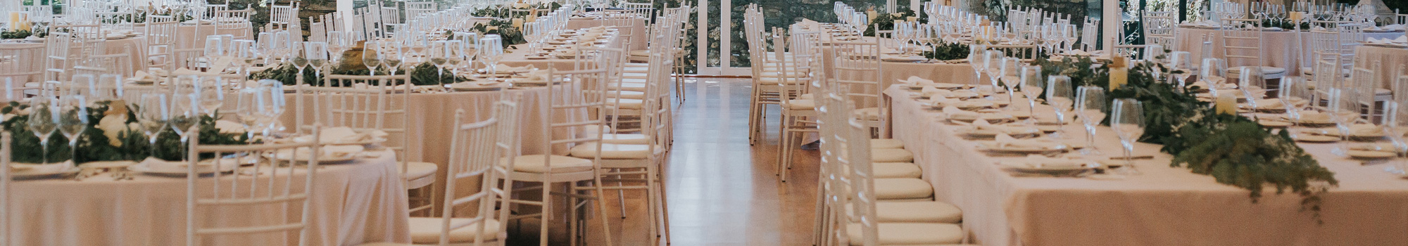 Mesas en la coordinación de bodas en Cantabria